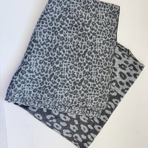 Chico Chico\'s Shawl Wrap Reversible Animal Print Fringe Ruana Gray Wool S/M